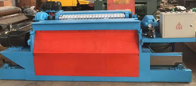 The principle and characteristics of wood peeling and finding circular machine