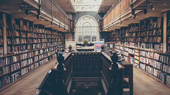 人工智能时代的教育变革：超学科、重思维、智能化